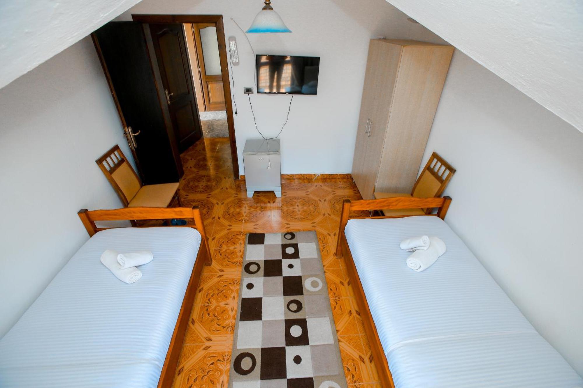 Hotel Ambasador Bahçallëk 외부 사진